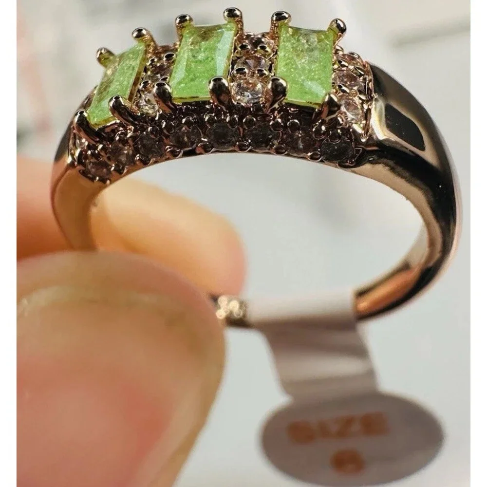 Bomb Party “Peaceful Beauty” – RBP5663 Lab-Created Light Green Ice Crystal